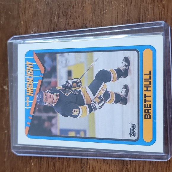 NHL Brett Hull Topps Card Lot - Picture 2 of 5
